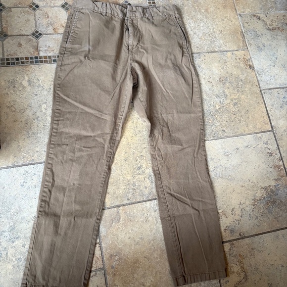 3 Pairs of Old Navy Flat Front Khakis Waist 33/32 and Length 32 - Picture 1 of 1